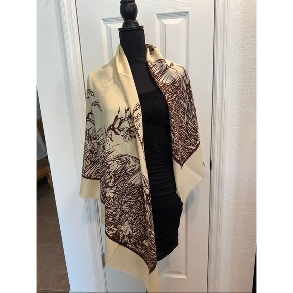 Loro Piana Turati Herringbone Cashmere Scarf 51”X 51” See Description - Picture 2 of 16